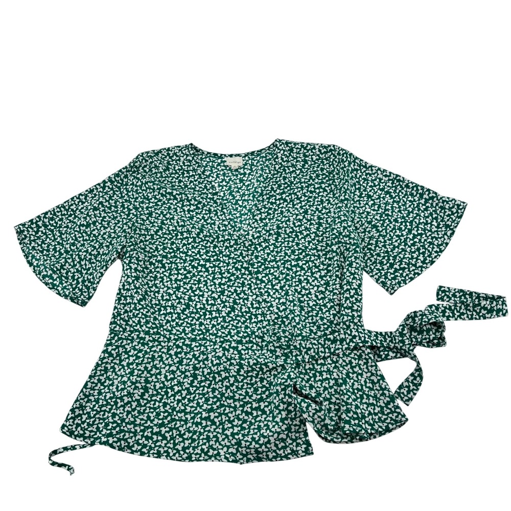 Kaileigh Green White Floral Wrap Peplum Top Short Flutter Sleeve Size M